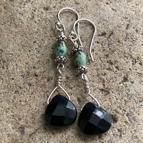 African Turquoise and Black Onyx Earrings - Picture 2 of 2